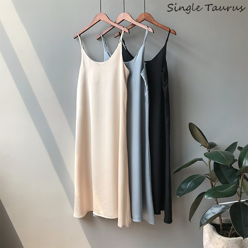 Satin Spaghetti Strap Sexy Dress Woman Tank Casual Satin V Neck Camisole Elastic Female Home Beach Pure Color Dresses Elegante, Black
Satin Spaghetti Strap Sexy Dress Woman Tank Casual Satin V Neck Camisole Elastic Female Home Beach Pure Color Dresses Elegante, Black