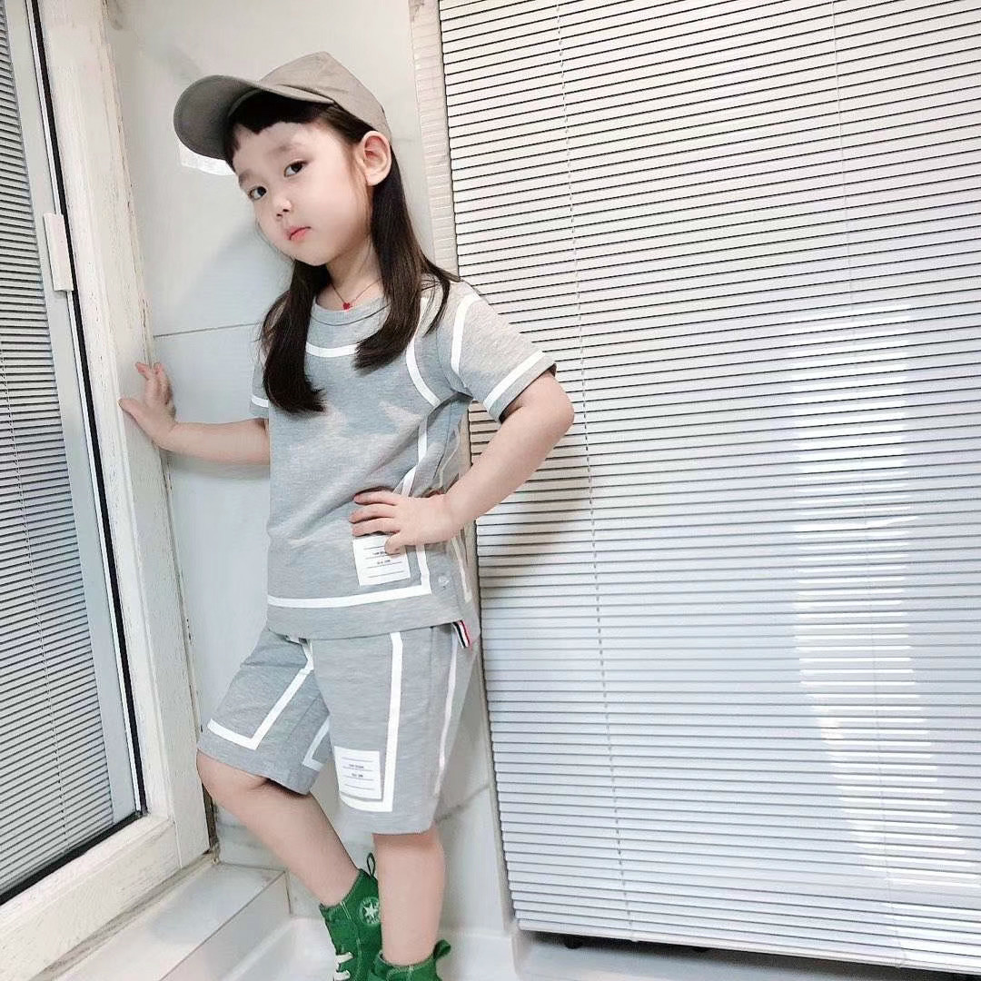 Summer Baby Set Boys Girls New Casual Short T Shirts with Pants Suits Kids Clothes two colors, Gray
Summer Baby Set Boys Girls New Casual Short T Shirts with Pants Suits Kids Clothes two colors, Gray