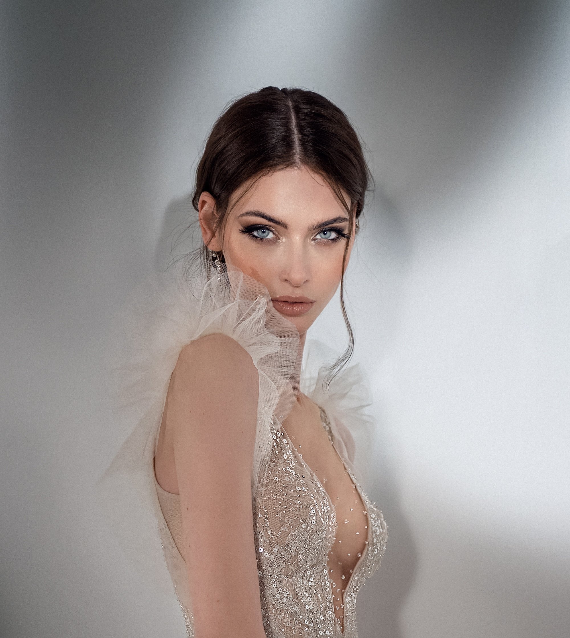 sparkly mermaid wedding dresses sexy deep v neck sequins lace appliques bridal gowns laceup back tiered wedding dress
