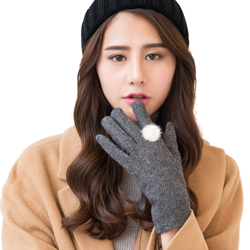 Winter Add wool warm and lovely hair ball of wool driving touch screen gloves Women gloves
Winter Add wool warm and lovely hair ball of wool driving touch screen gloves Women gloves