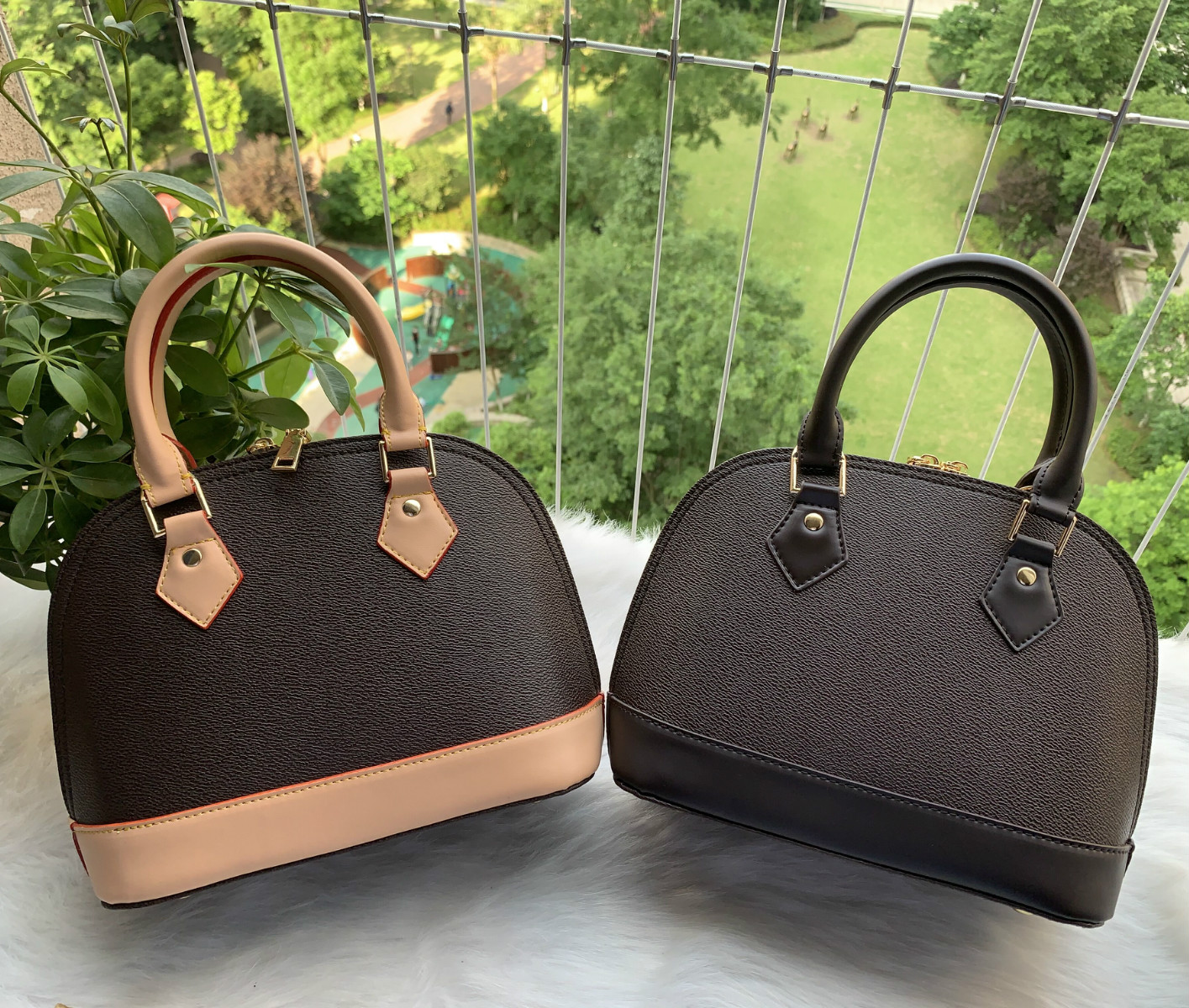 Top Quality ALMA BB PM Shell Bag Women Genuine Leather Handbags Flower Embossed Shoulder Bags With Lock Designer handbags Crossbody bag 25cm, Brown grid
Top Quality ALMA BB PM Shell Bag Women Genuine Leather Handbags Flower Embossed Shoulder Bags With Lock Designer handbags Crossbody bag 25cm, Brown grid