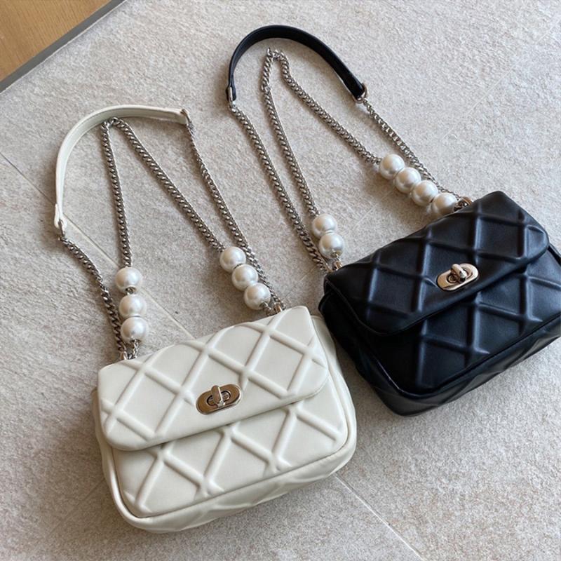 Fashion Pearl Chain Crossbody Bags For Women 2020 Shoulder Messenger Bag Lady Luxury Handbags Small square bag sac a main femme, White
Fashion Pearl Chain Crossbody Bags For Women 2020 Shoulder Messenger Bag Lady Luxury Handbags Small square bag sac a main femme, White