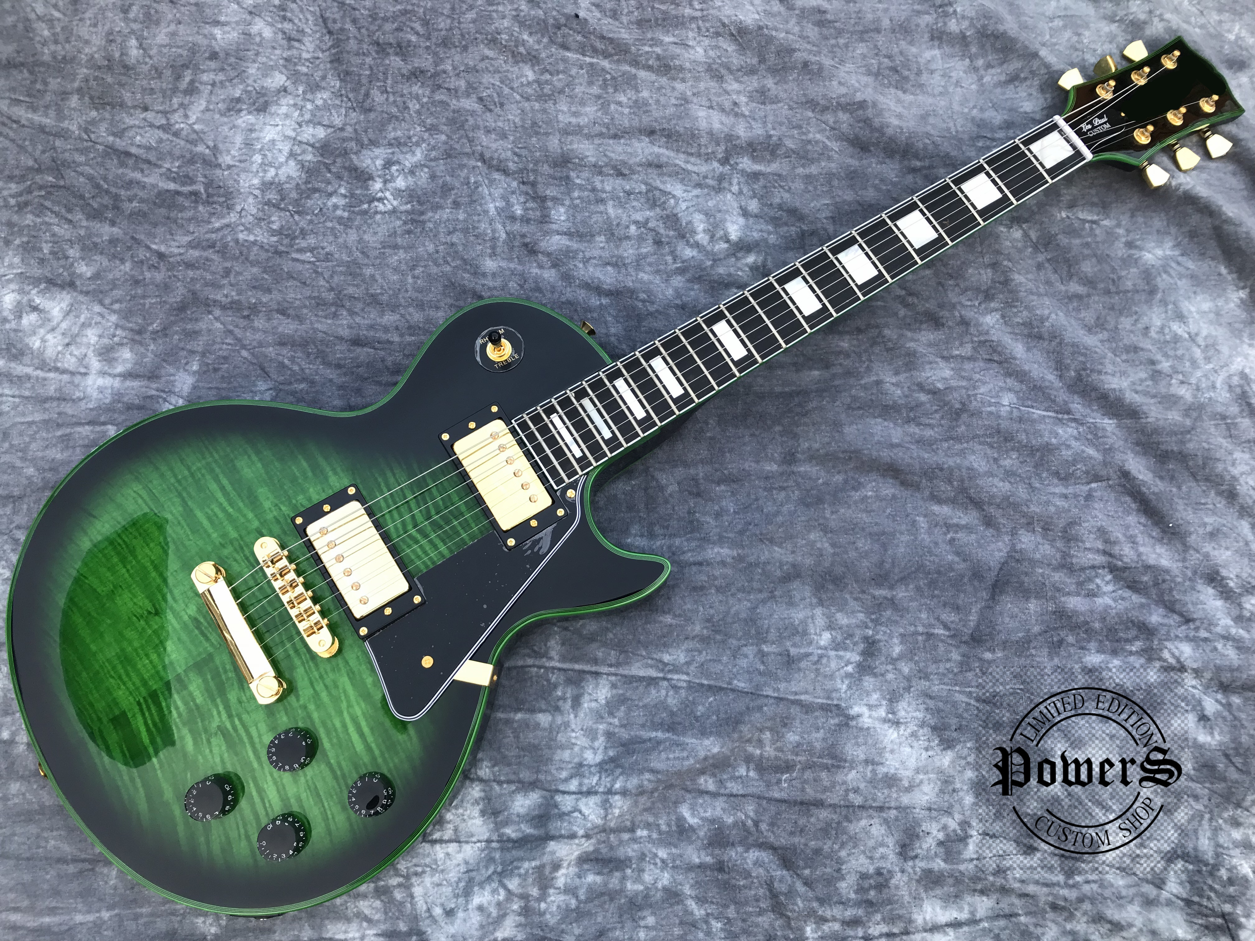 China electric guitar OEM shop G custom guitar Ebony fingerboard one piece wood neck and body flamed maple wood, ABR-1 bridge
China electric guitar OEM shop G custom guitar Ebony fingerboard one piece wood neck and body flamed maple wood, ABR-1 bridge