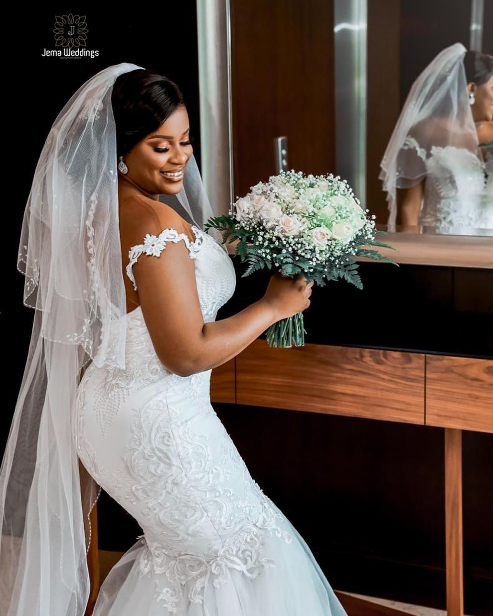 plus size arabic aso ebi mermaid lace vintage wedding dresses sheer neck bridal dresses cheap sexy wedding gowns zj955