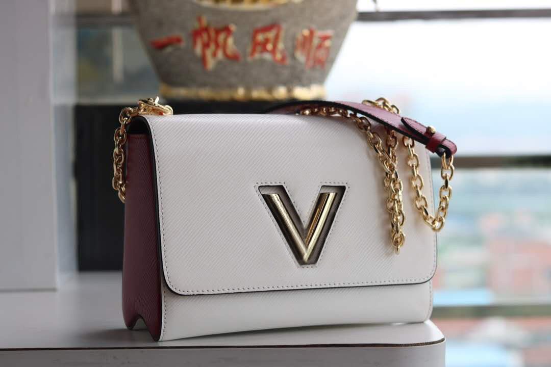 High quality women's shoulder bag elegant crossbody bag high quality epi handbag metal bags chain bag, Do not purchase invoices separately
High quality women's shoulder bag elegant crossbody bag high quality epi handbag metal bags chain bag, Do not purchase invoices separately
