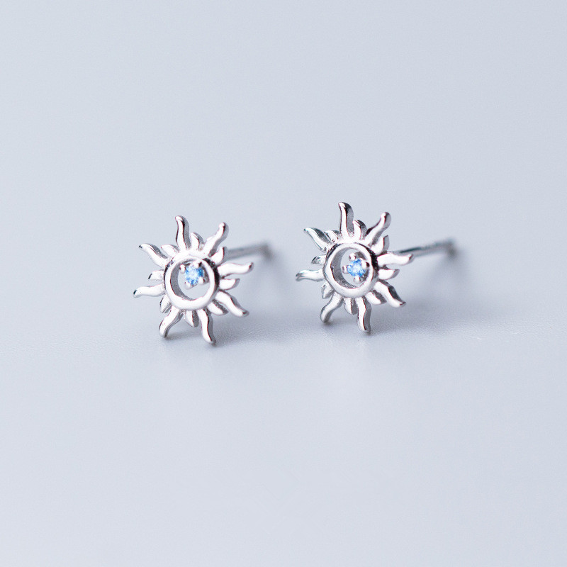 925 Sterling Silver Sunflower Stud Earrings For Women Kids Girls Wedding Gift Pendientes Mujer Female Pendientes Brincos eh468
925 Sterling Silver Sunflower Stud Earrings For Women Kids Girls Wedding Gift Pendientes Mujer Female Pendientes Brincos eh468