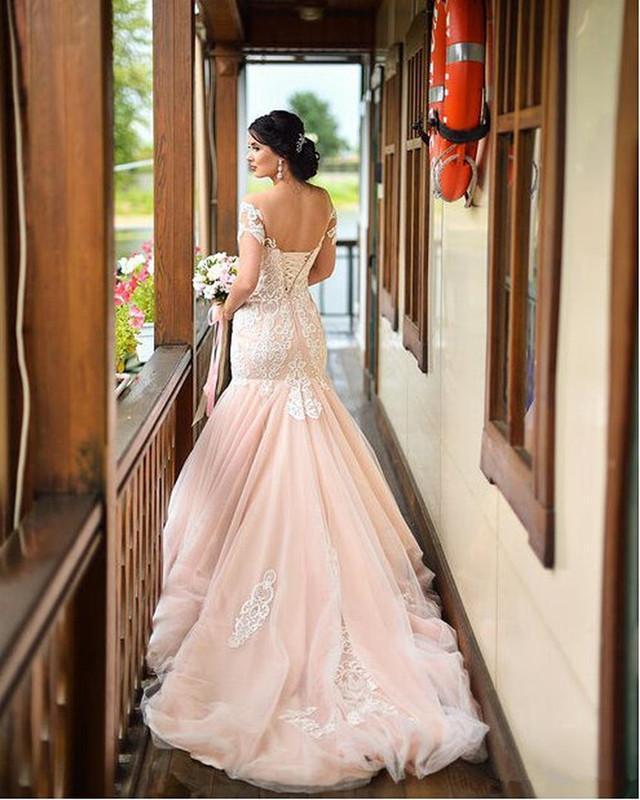 Gorgeous Blush Pink Mermaid Wedding Dresses Elegant Off Shoulder Appliqued Tulle Trumpet Bridal Gowns With Lace -Up Back Z45 0510