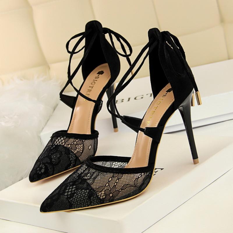 Belle2020 Wind Sexy 1627-6 High-heeled Shoes Thin High Heel Shallow Pointed Mesh Lace Cross Hollow Sandals, Black
Belle2020 Wind Sexy 1627-6 High-heeled Shoes Thin High Heel Shallow Pointed Mesh Lace Cross Hollow Sandals, Black