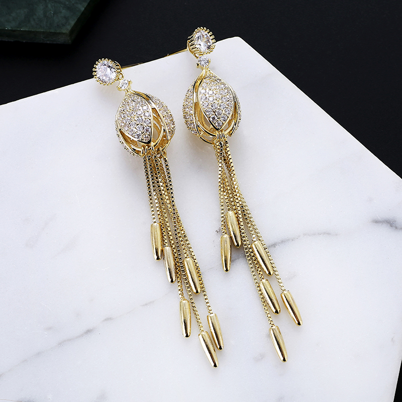 Chain Tassel Earrings Gold Silver Color Women Drop Earrings for Party Wedding High Quality Zircon Copper Material XIUMEIYIZU
Chain Tassel Earrings Gold Silver Color Women Drop Earrings for Party Wedding High Quality Zircon Copper Material XIUMEIYIZU