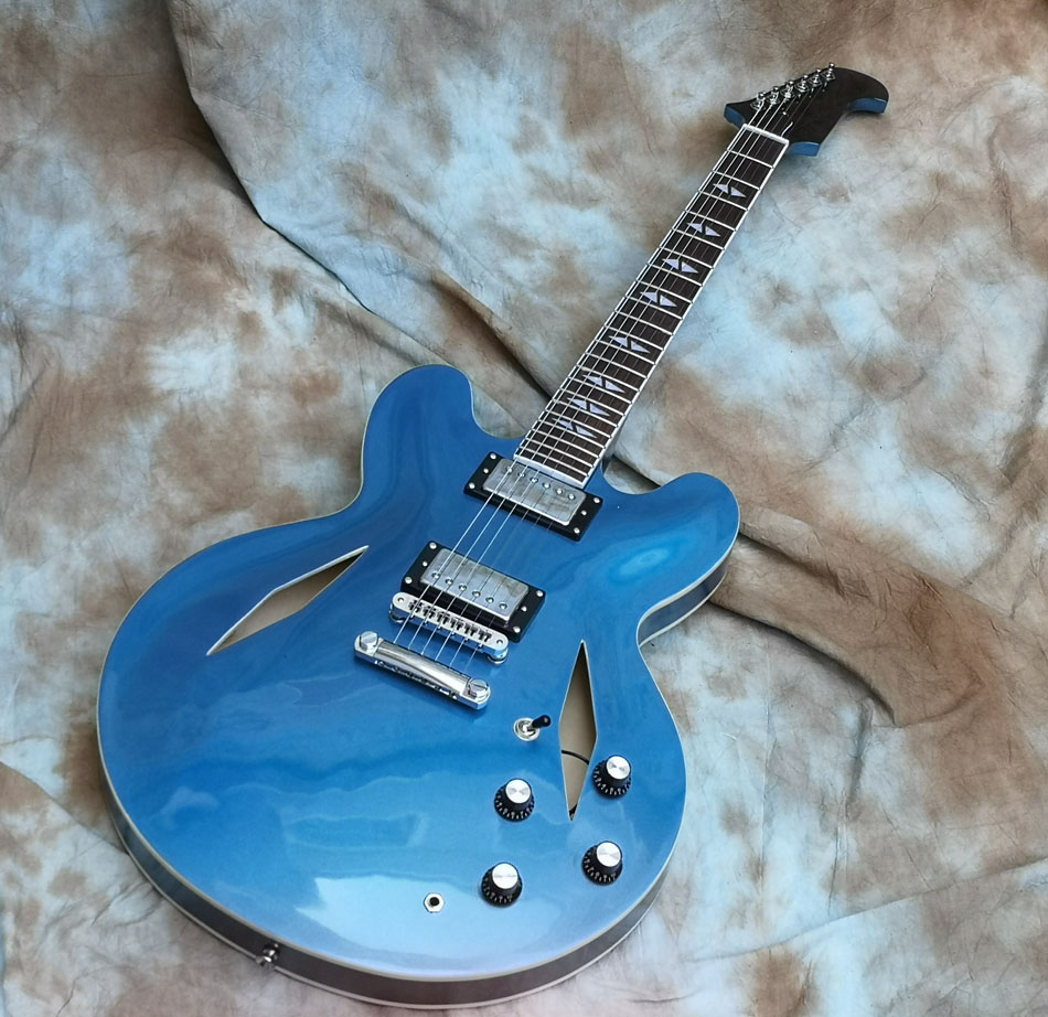 Custom Shop Dave Grohl DG 335 Metallic Blue Semi Hollow Body Jazz Electric Guitar Guitarra Dual Diamond Holes Split Diamond Pearloid Inlay
Custom Shop Dave Grohl DG 335 Metallic Blue Semi Hollow Body Jazz Electric Guitar Guitarra Dual Diamond Holes Split Diamond Pearloid Inlay