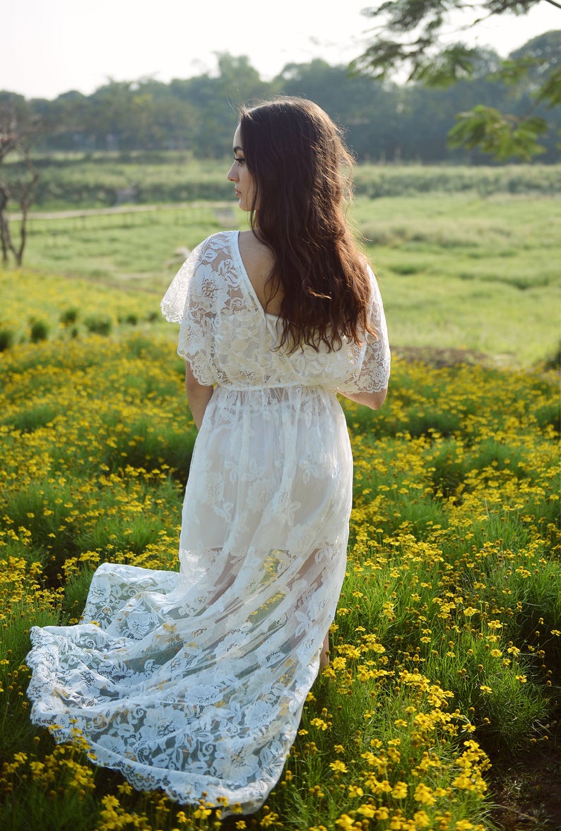 See Through Lace Bridal Bathrobe Long Sleeve Appliques Ladies Night Gowns Sweep Train Women Sleep Wear Wedding Robe