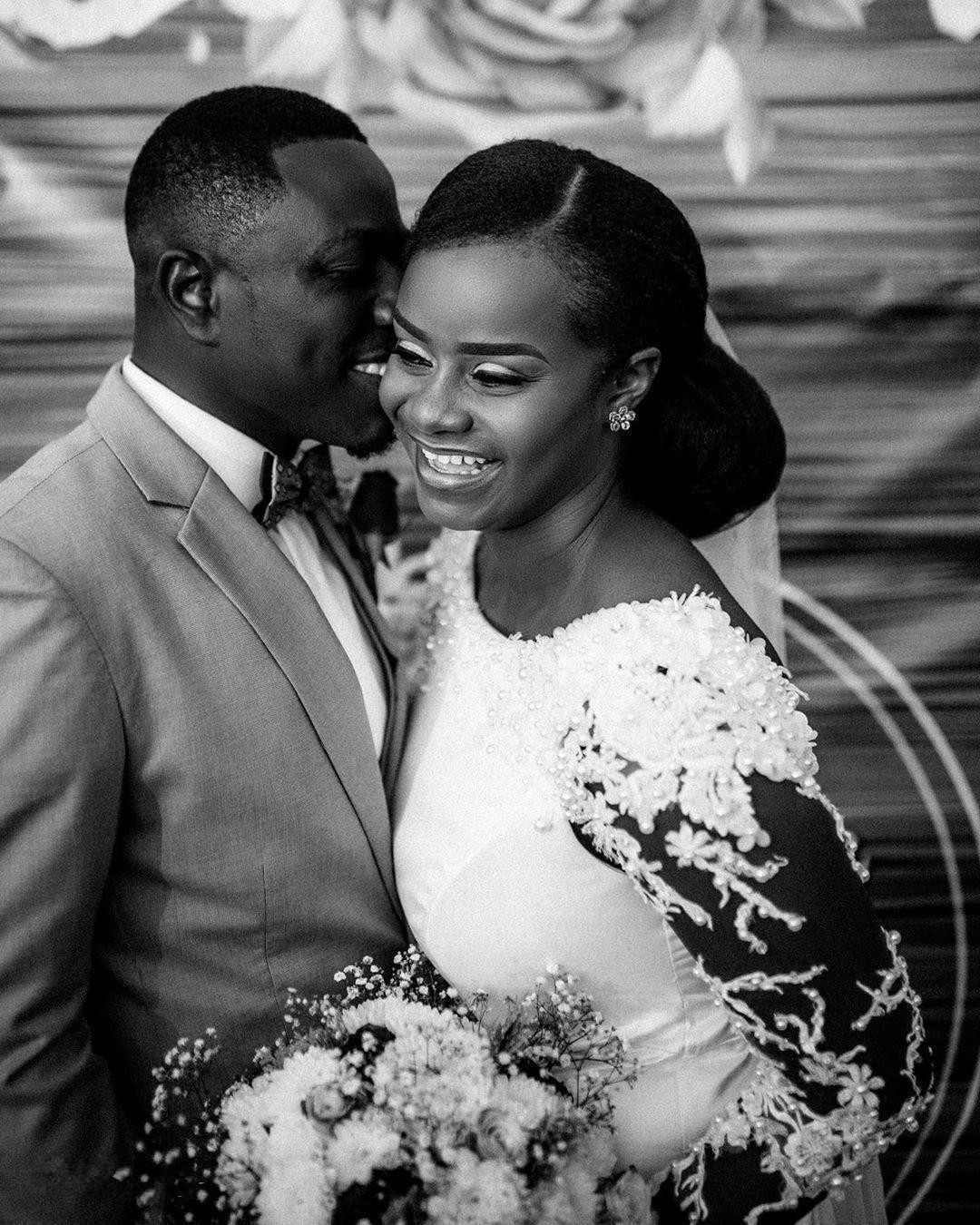 African Satin Mermaid Wedding Dresses 2021 Long Sleeves Lace Beaded Bridal Gowns Plus Size Elegant robes de mariée