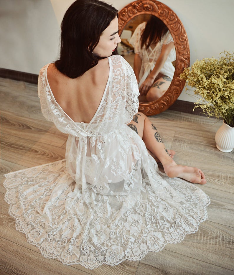See Through Lace Bridal Bathrobe Long Sleeve Appliques Ladies Night Gowns Sweep Train Women Sleep Wear Wedding Robe