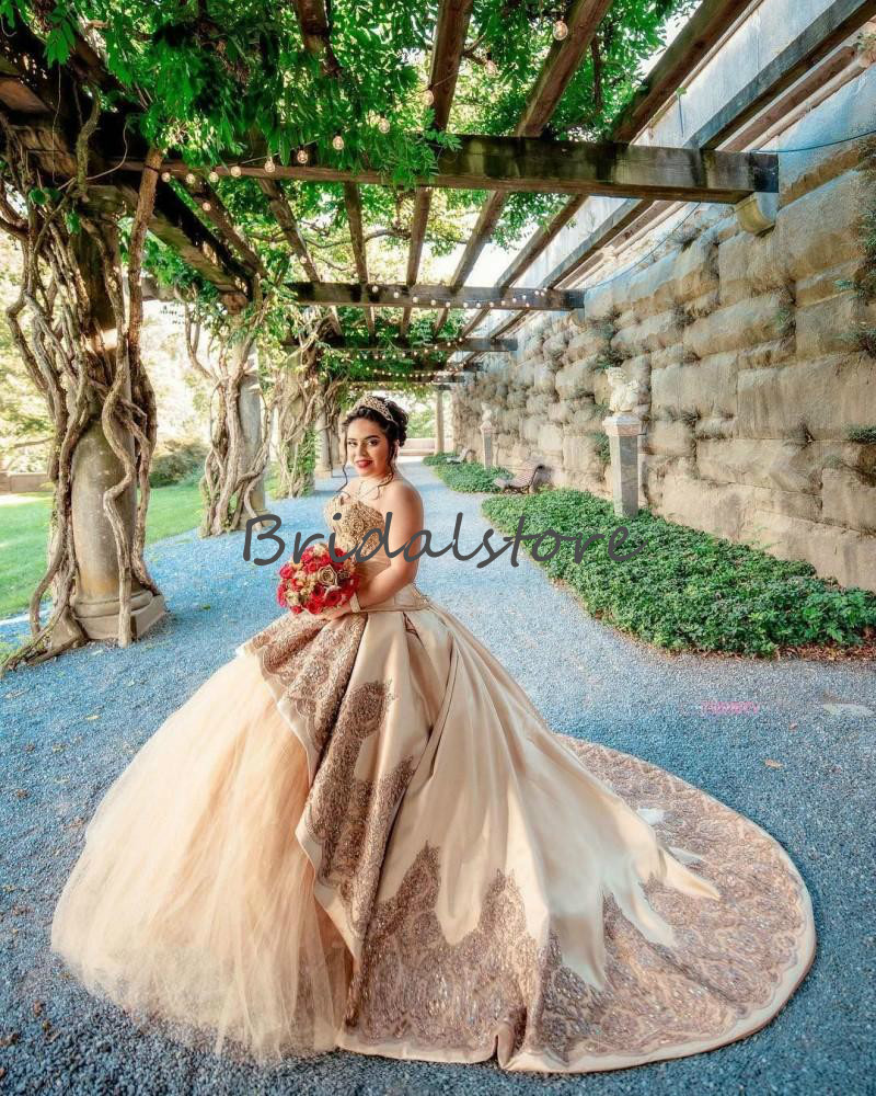 Princess Girls Gold Quinceanera Dresses Sweetheart Ball Gown Sweet 15 Dress With Applique Lace Puffy Satin Tulle Lace Up Formal Prom Dress