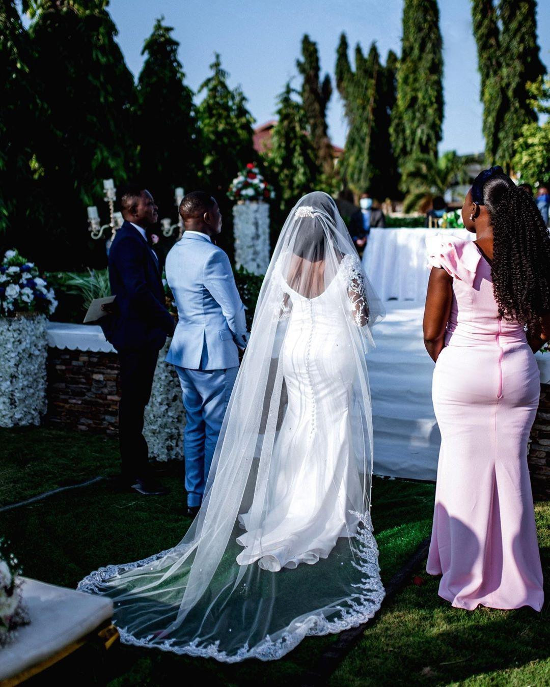 African Satin Mermaid Wedding Dresses 2021 Long Sleeves Lace Beaded Bridal Gowns Plus Size Elegant robes de mariée