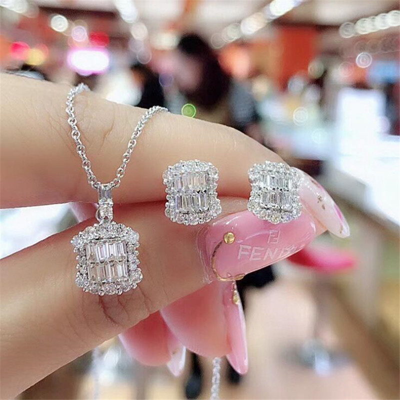 2020 New Arrival Luxury Jewelry Sparkling 925 Sterling Silver Princess Cut White Topaz CZ Diamond Gemstones Popular Women Stud Earring Gift