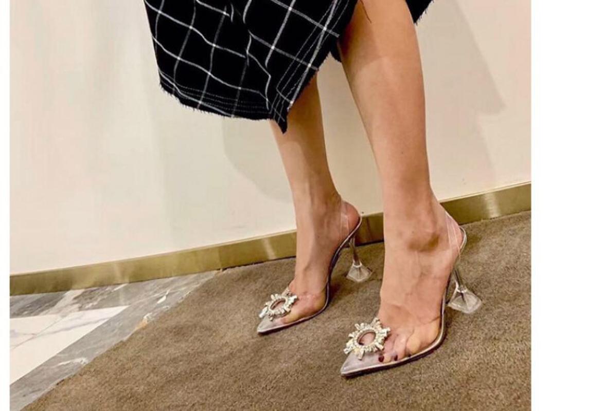 European and American Rhinestone sandals women's transparent pointed cup and high heel shoes in spring summer 2020, Clear
European and American Rhinestone sandals women's transparent pointed cup and high heel shoes in spring summer 2020, Clear