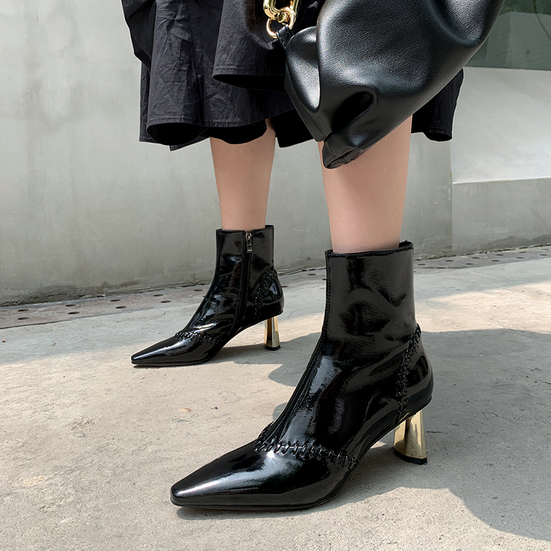 2020 spring and autumn new fashion leather pointed thin and thin boots wild thick high heel comfortable women's boots X310, Beige
2020 spring and autumn new fashion leather pointed thin and thin boots wild thick high heel comfortable women's boots X310, Beige