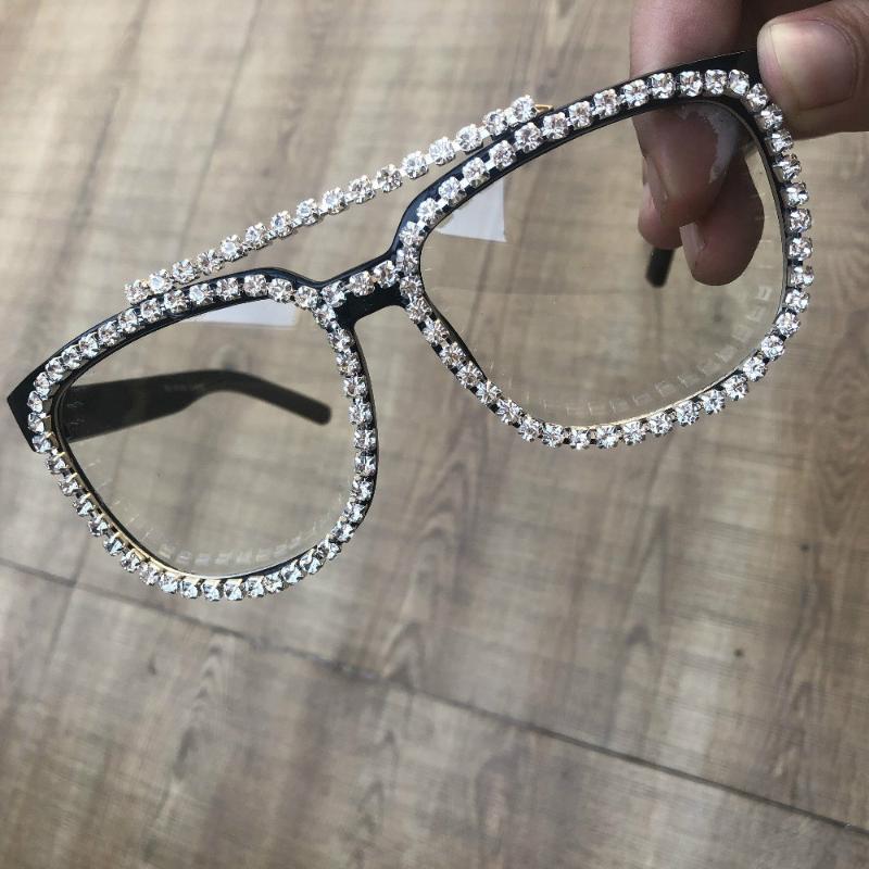 Fashion Diamond Mens Sun Glasses Square Clear Lens UV400 Sunglasses Crystal Women Eyewear Bling Protect Eyeglass Gafas de
Fashion Diamond Mens Sun Glasses Square Clear Lens UV400 Sunglasses Crystal Women Eyewear Bling Protect Eyeglass Gafas de