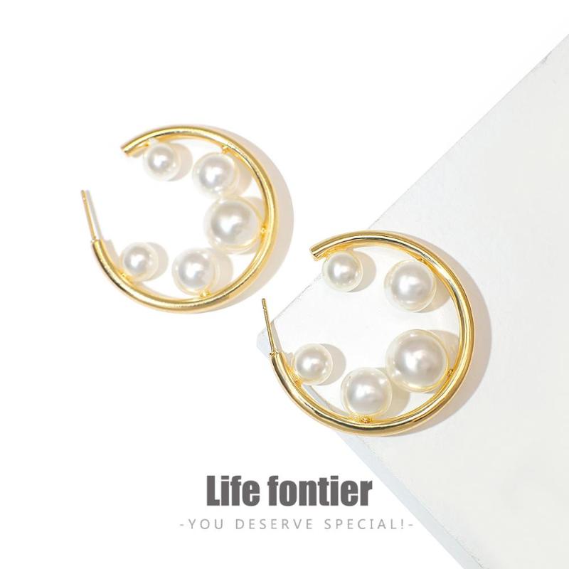Lifefontier Chic Simulated Pearls Round Circle Big Hoop Earrings for Women Exaggerated C Shape Statement Earrings Jewelry 2020
Lifefontier Chic Simulated Pearls Round Circle Big Hoop Earrings for Women Exaggerated C Shape Statement Earrings Jewelry 2020