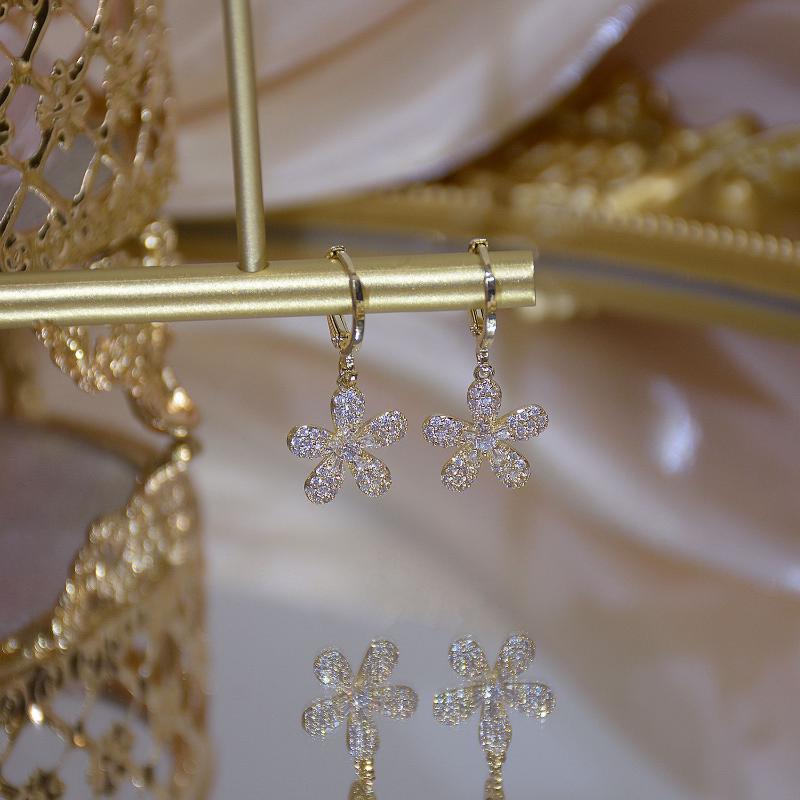 Shiny Side New Accessories Crystal Flower Stud Earrings For Women Simple Style Gift Elegant Long Earrings