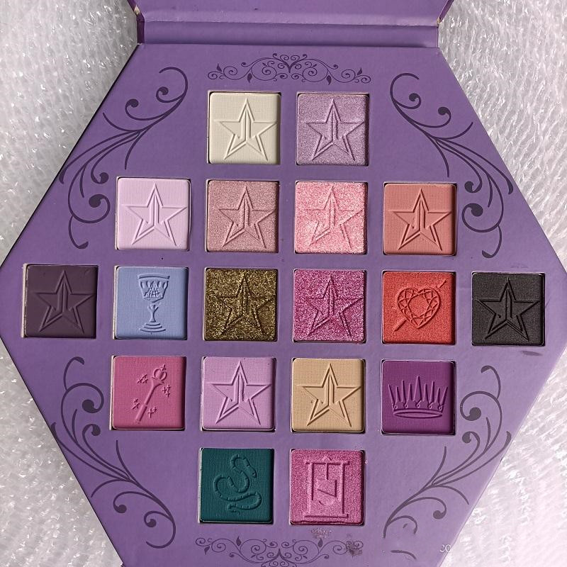 Star Eye Makeup eyeshadow Palette Blood Lust Eye shadow 18 colors Purple Artistry eye shadows Palette
Star Eye Makeup eyeshadow Palette Blood Lust Eye shadow 18 colors Purple Artistry eye shadows Palette