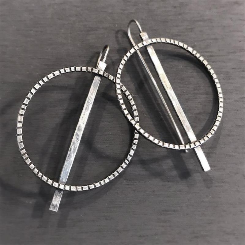 Hoop & Huggie Big Silver Color Hoops Earrings Round Metal Eearrings For Women Female Fashion Jewelry Drop
Hoop & Huggie Big Silver Color Hoops Earrings Round Metal Eearrings For Women Female Fashion Jewelry Drop