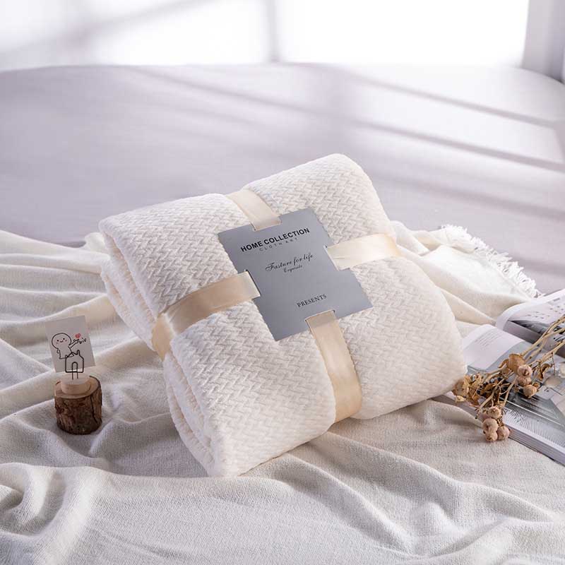 Home Textile Thicken Warm Coral Fleece Jacquard Blanket Aircraft Sofa for Office Two-Sided Blankets Portable Coverlet Bedding
Home Textile Thicken Warm Coral Fleece Jacquard Blanket Aircraft Sofa for Office Two-Sided Blankets Portable Coverlet Bedding
