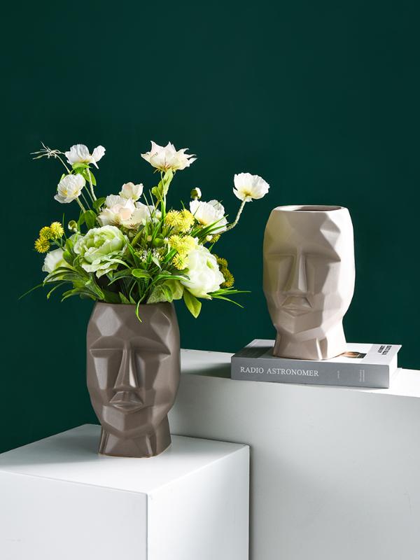 Modern Simple Geometric Portrait Vase Decoration Personalized Creative Home Decoration Ceramic Vase Nordic Home
Modern Simple Geometric Portrait Vase Decoration Personalized Creative Home Decoration Ceramic Vase Nordic Home