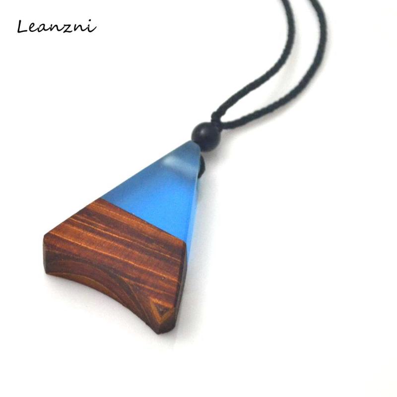 Leanzni Triangular geometric wooden resin necklace pendant, antique wood grain jewelry, woven rope, factory wholesale gifts
Leanzni Triangular geometric wooden resin necklace pendant, antique wood grain jewelry, woven rope, factory wholesale gifts