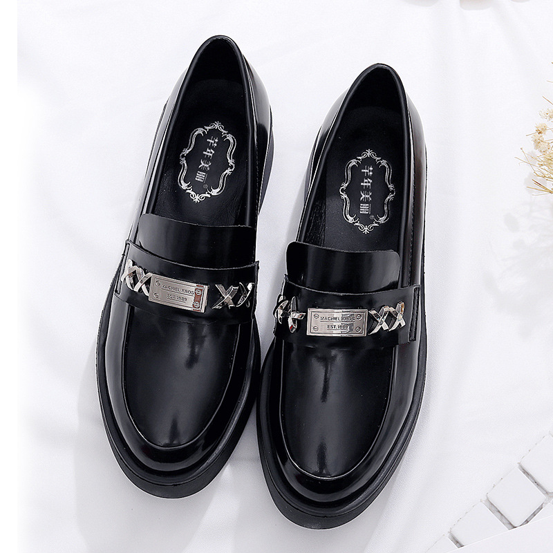 2020 autumn new patent leather with thick with England thick sole small shoes loose cake single shoes large size, Black
2020 autumn new patent leather with thick with England thick sole small shoes loose cake single shoes large size, Black