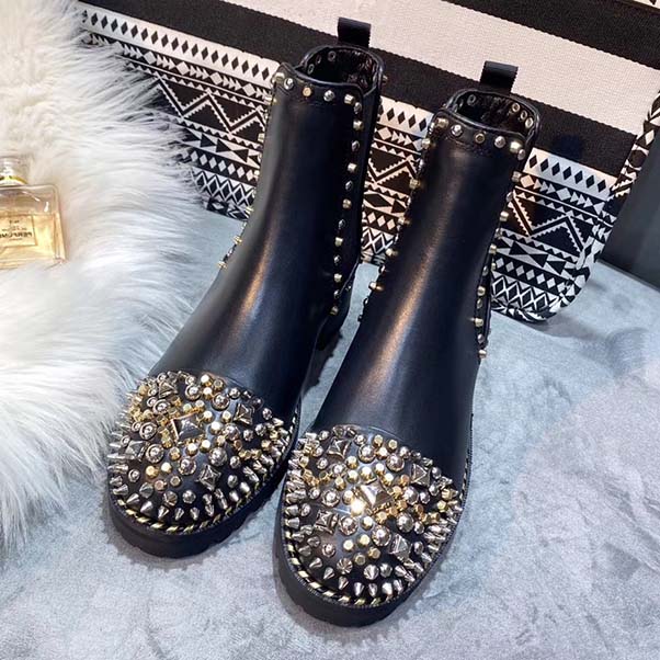 Luxury Women Designer Martin Boots top-level Fashion Desert Boot Brands Rivet boots Autumn and Winter Snow Boot Size 35-41 With Box, Black
Luxury Women Designer Martin Boots top-level Fashion Desert Boot Brands Rivet boots Autumn and Winter Snow Boot Size 35-41 With Box, Black