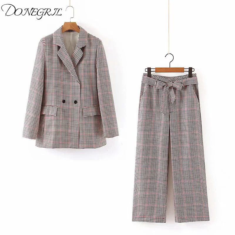 2020 Autumn Plaid Women Two Piece Set Double Breasted Long Sleeve Blazer+ Button High Waist Long Pants Fashion Suits
2020 Autumn Plaid Women Two Piece Set Double Breasted Long Sleeve Blazer+ Button High Waist Long Pants Fashion Suits