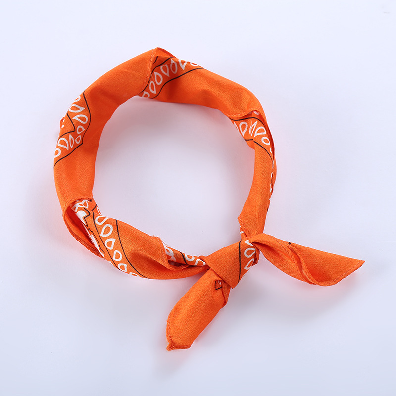55*55cm 2020 Fashion Hip Hop Bandana Square Scarf Black Red Paisley Headband Printed Women Men Boys Girls Sports Hiking Scarves
55*55cm 2020 Fashion Hip Hop Bandana Square Scarf Black Red Paisley Headband Printed Women Men Boys Girls Sports Hiking Scarves