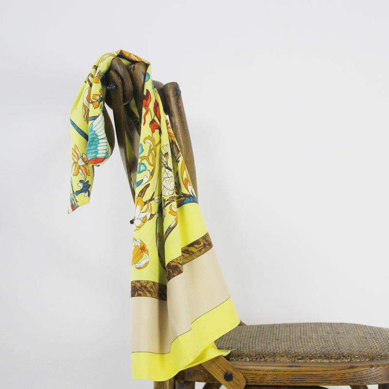 Large Hair Wrap Head Scarf 130 Sauqre Silk Scarf Printed Bandana Retro Neck Foulard Femme Headwrap Versatile Accessory