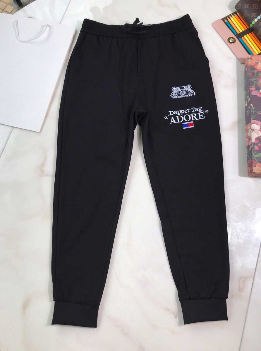 New Fashion Men Pants Stylist Men's Beam Foot High Street Elements Mens Casual Sport Designer Printing Pants Black Colors
New Fashion Men Pants Stylist Men's Beam Foot High Street Elements Mens Casual Sport Designer Printing Pants Black Colors
