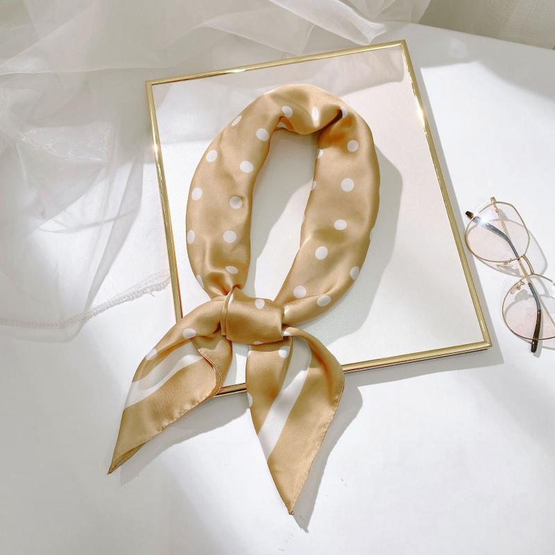 2020 Spring New Wave Point Silk Scarf Women Japan And South Korea Sweet Chiffon Small Square Scarf Women Professional Decoration
2020 Spring New Wave Point Silk Scarf Women Japan And South Korea Sweet Chiffon Small Square Scarf Women Professional Decoration