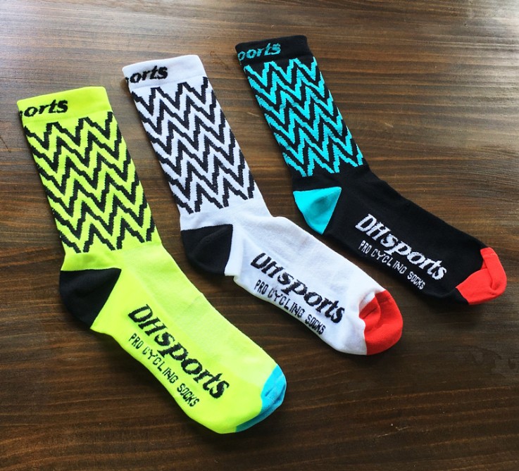 Unise New Cycling Socks Men Outdoor MTB Sports Bike Footwear For Road Bike Socks Running Sport Sock, Black
Unise New Cycling Socks Men Outdoor MTB Sports Bike Footwear For Road Bike Socks Running Sport Sock, Black
