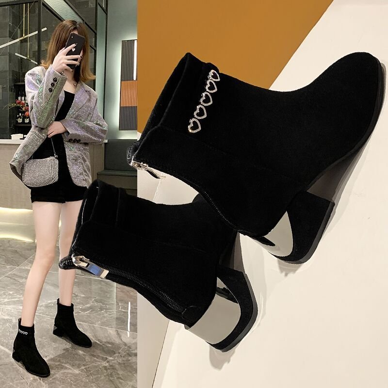 AQ569 boots Women's 2020 autumn winter Fashion Rhinestone Flock Ankle Boot Casual Woman Boots Chaussure Bottes Femme, Black
AQ569 boots Women's 2020 autumn winter Fashion Rhinestone Flock Ankle Boot Casual Woman Boots Chaussure Bottes Femme, Black