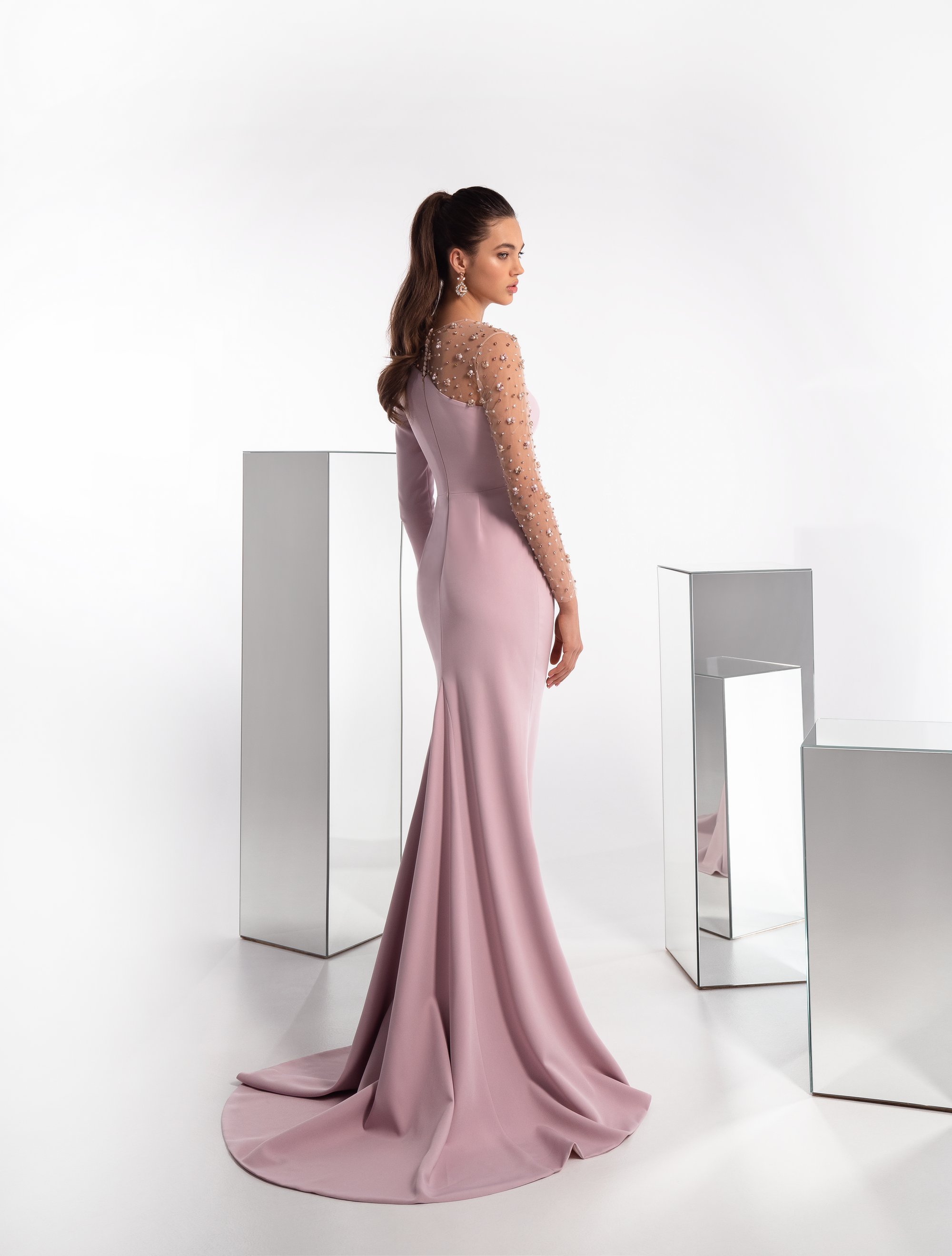 Prom Dresses 2020 Beaded Tulle and Satin Elegant Evening Dresses Long Sleeves Sheath Prom Dresses Vintage Formal Party Robe De Soiree