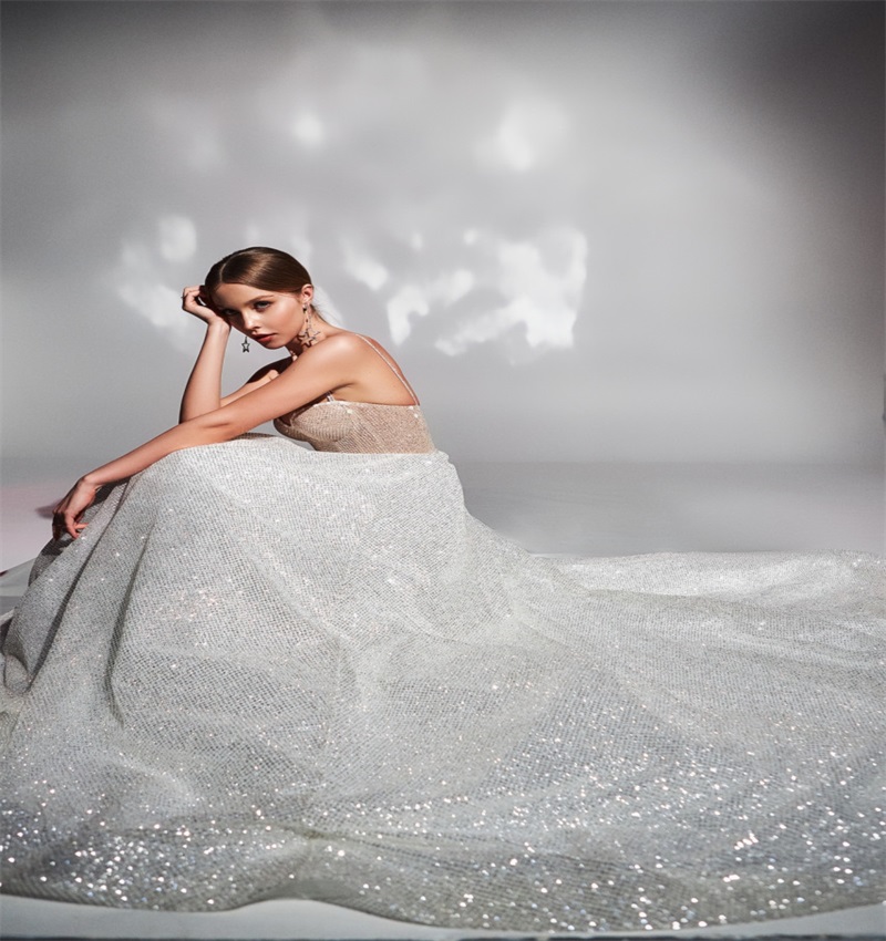 2020 Glitter Sequins A-line Wedding Dresses Sexy Spaghetti Strap Backless Ruched Tulle Bridal Gown Castle Church Wedding Dress