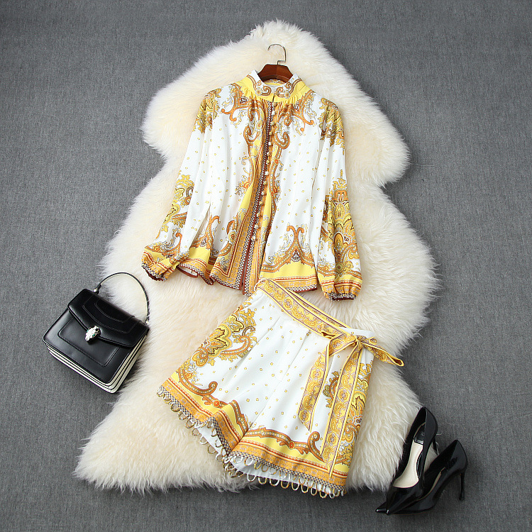 European and American women's clothing 2020 autumn new style Long-sleeved vintage printed shirt Shorts fashion suit, Yellow
European and American women's clothing 2020 autumn new style Long-sleeved vintage printed shirt Shorts fashion suit, Yellow