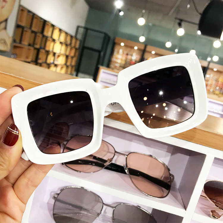 Women Fashion Sunglasses Oversized 2020 Summer High Quality Black whtie Male Sun Glasses Square goggle Uv400 FML
Women Fashion Sunglasses Oversized 2020 Summer High Quality Black whtie Male Sun Glasses Square goggle Uv400 FML