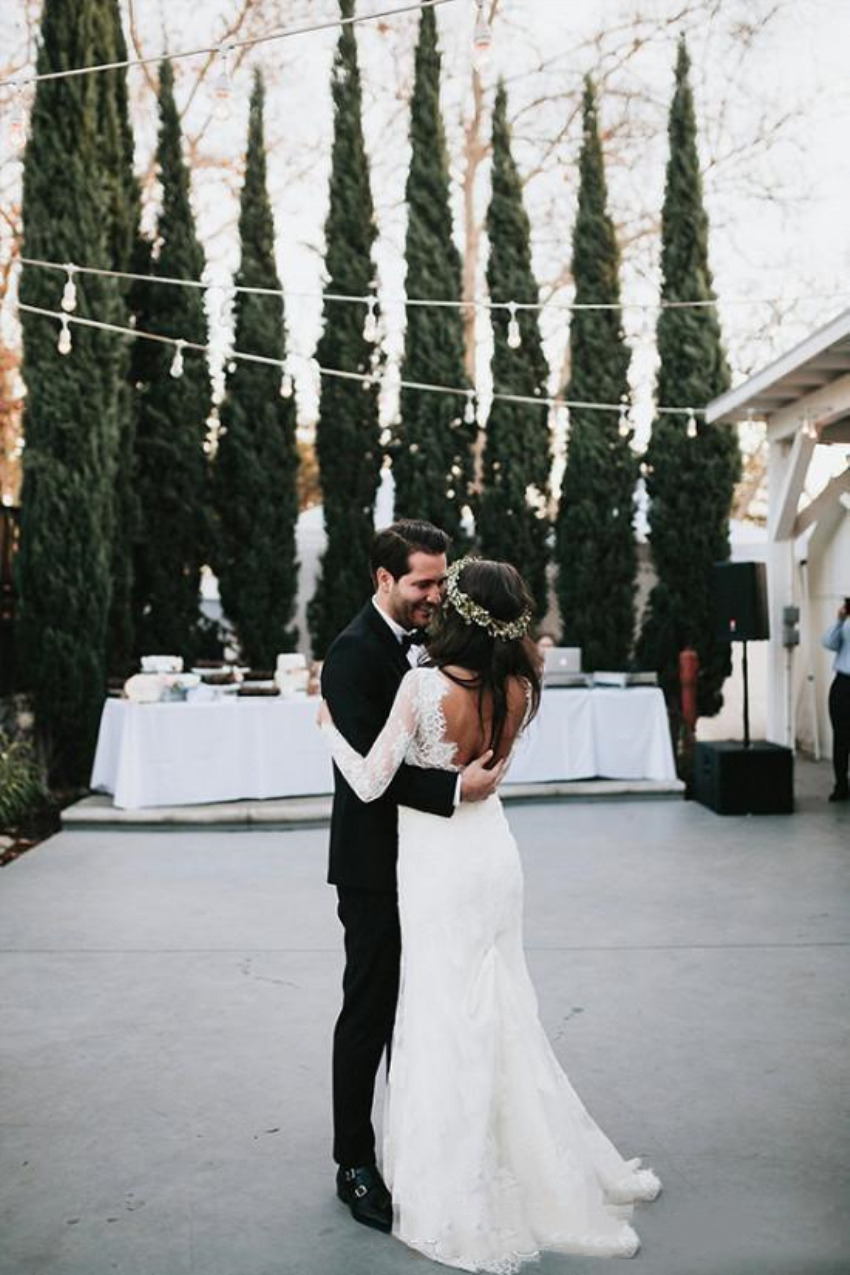 Country Lace Wedding Dresses Mermaid Bridal Gowns Sexy Open Back Illusion Long Sleeve Vintage Outdoor Bride Dress