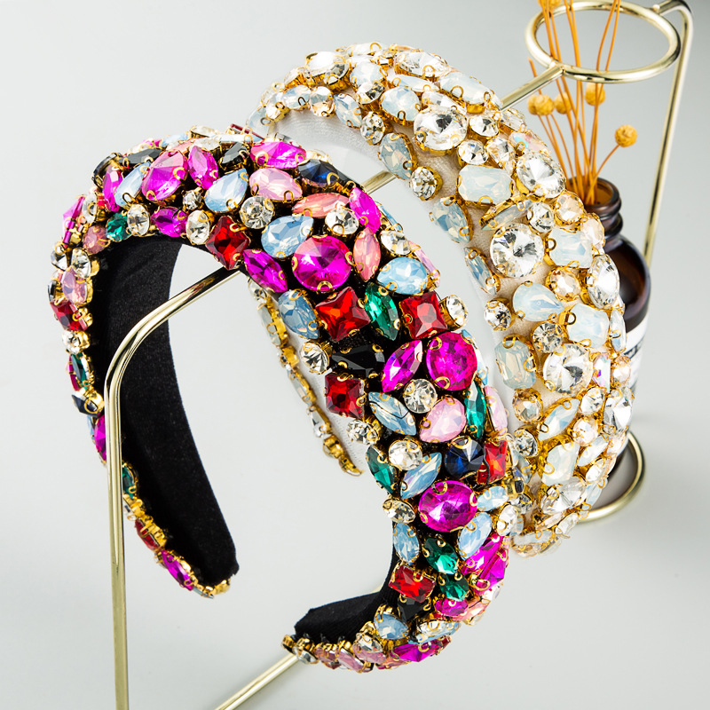 2020 Shiny Luxury Baroque Crystal Headbands For Women Diamond Padded Hairband Woman Rhinestone Womens Hair Accessories
2020 Shiny Luxury Baroque Crystal Headbands For Women Diamond Padded Hairband Woman Rhinestone Womens Hair Accessories