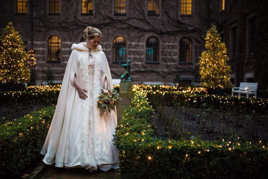 Winter Cloak Bridal Manteau White with Fur Inside Long Bridal Wraps & Jackets Special Party Banquet Wrap Wedding Bride Wear