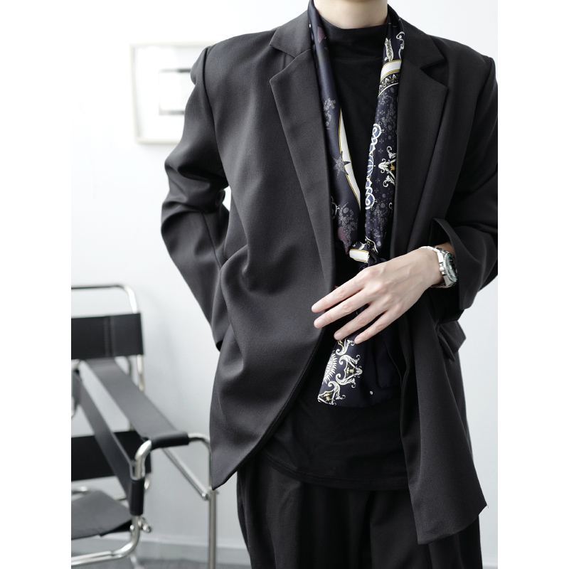 Male Streetwear Vintage Black Suit Jacket Stage Clothing Men Back Hollow Casual Suit Coat Blazers Outerwear, W1895
Male Streetwear Vintage Black Suit Jacket Stage Clothing Men Back Hollow Casual Suit Coat Blazers Outerwear, W1895