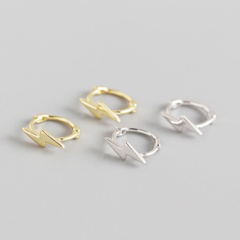 YPAY 100% Genuine 925 Sterling Silver Hoop Earrings for Women Japan Korea Mini Lighting Smooth Earring Brinco Jewelry YME845
YPAY 100% Genuine 925 Sterling Silver Hoop Earrings for Women Japan Korea Mini Lighting Smooth Earring Brinco Jewelry YME845