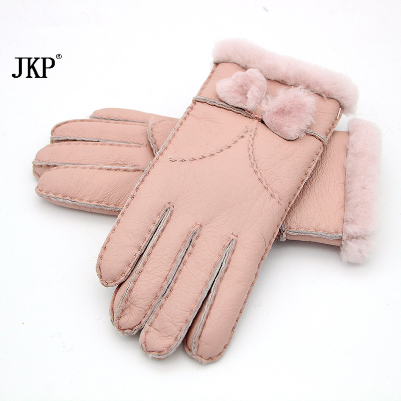 2020 Russian new autumn and winter fashion women's beautiful wool gloves female skin leather sheepskin gloves leather
2020 Russian new autumn and winter fashion women's beautiful wool gloves female skin leather sheepskin gloves leather