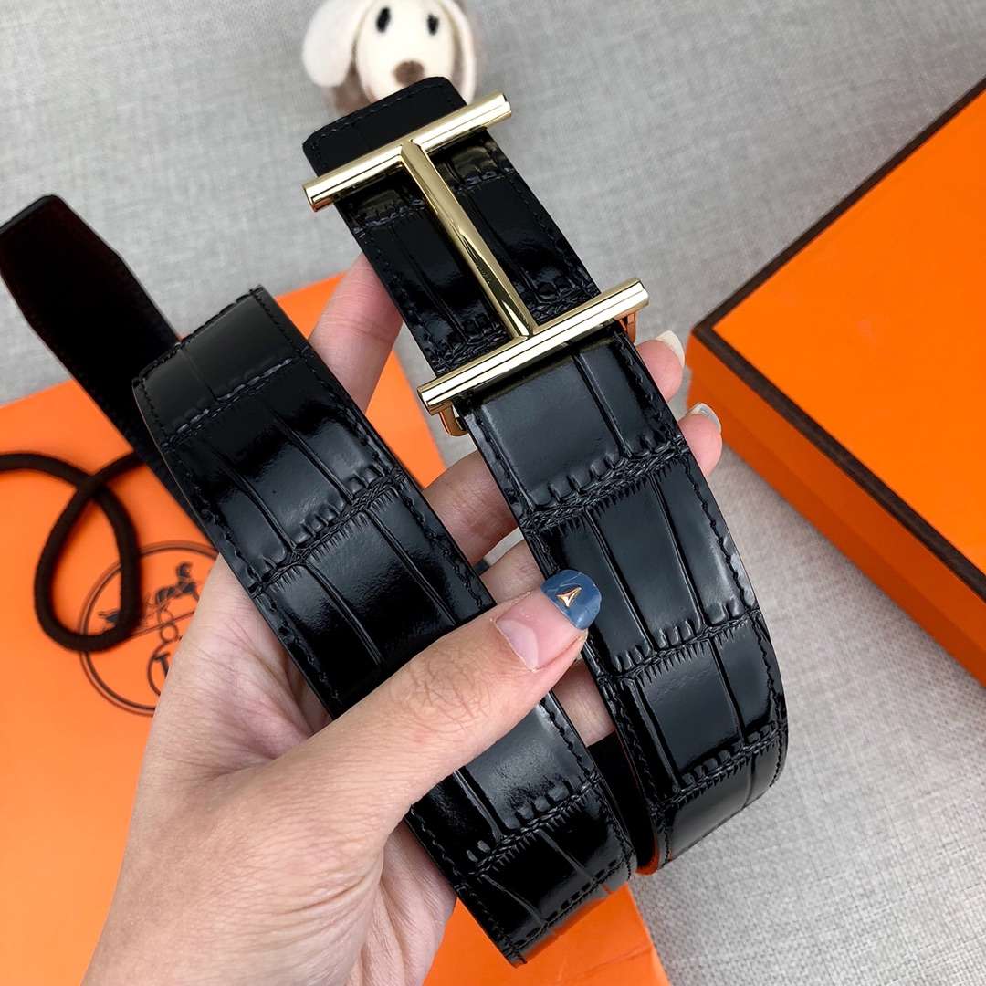 2020 Style Crocodile Line Designer Belts Luxury Belt for Mens Woman Branded Belts Smooth Buckle 2 Color Width 34mm Highly Quality with Box, Black;brown
2020 Style Crocodile Line Designer Belts Luxury Belt for Mens Woman Branded Belts Smooth Buckle 2 Color Width 34mm Highly Quality with Box, Black;brown